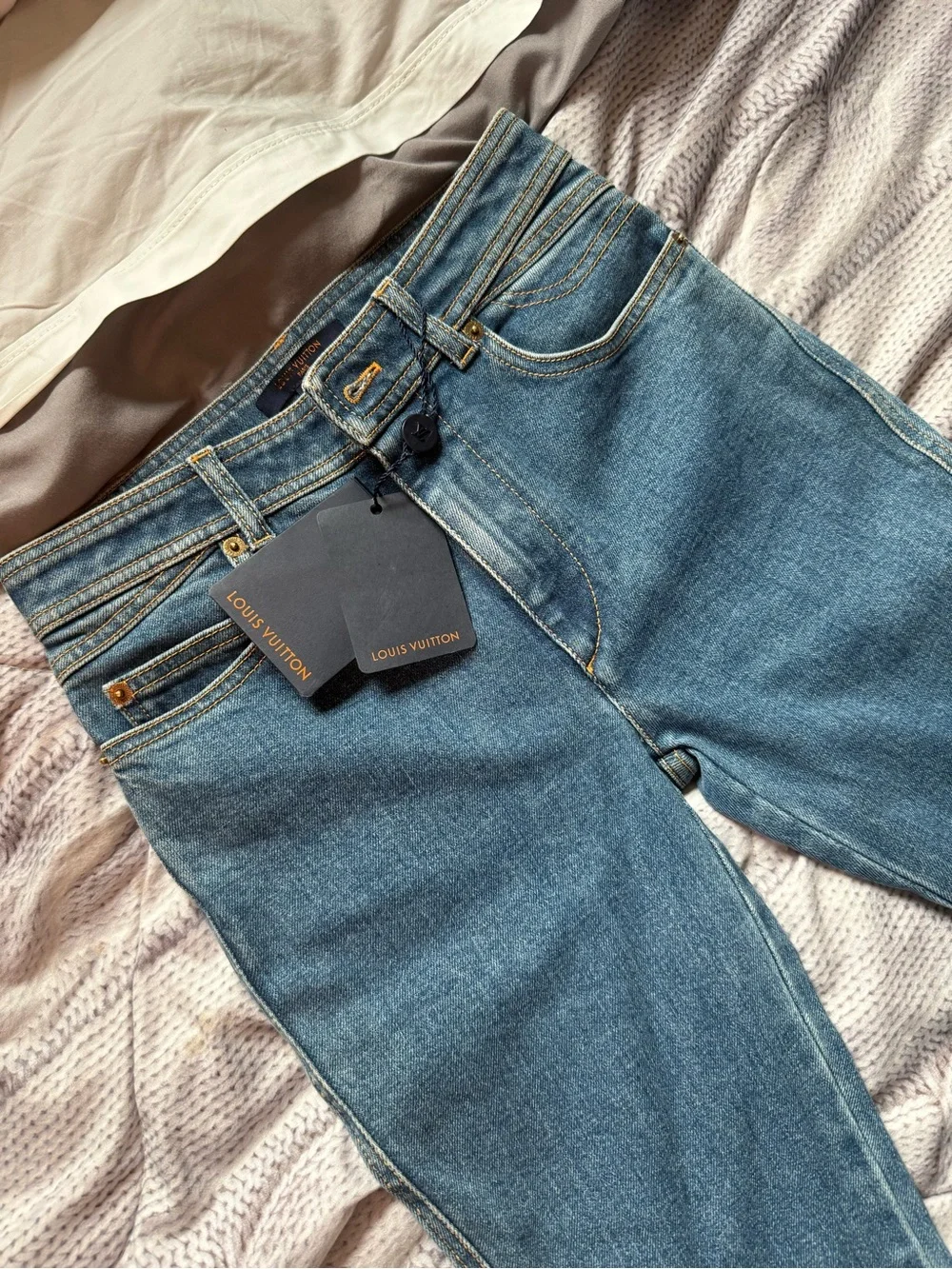 Louis Vuitton Lady Mid-Blue SKinny Denim Jeans 26” waist